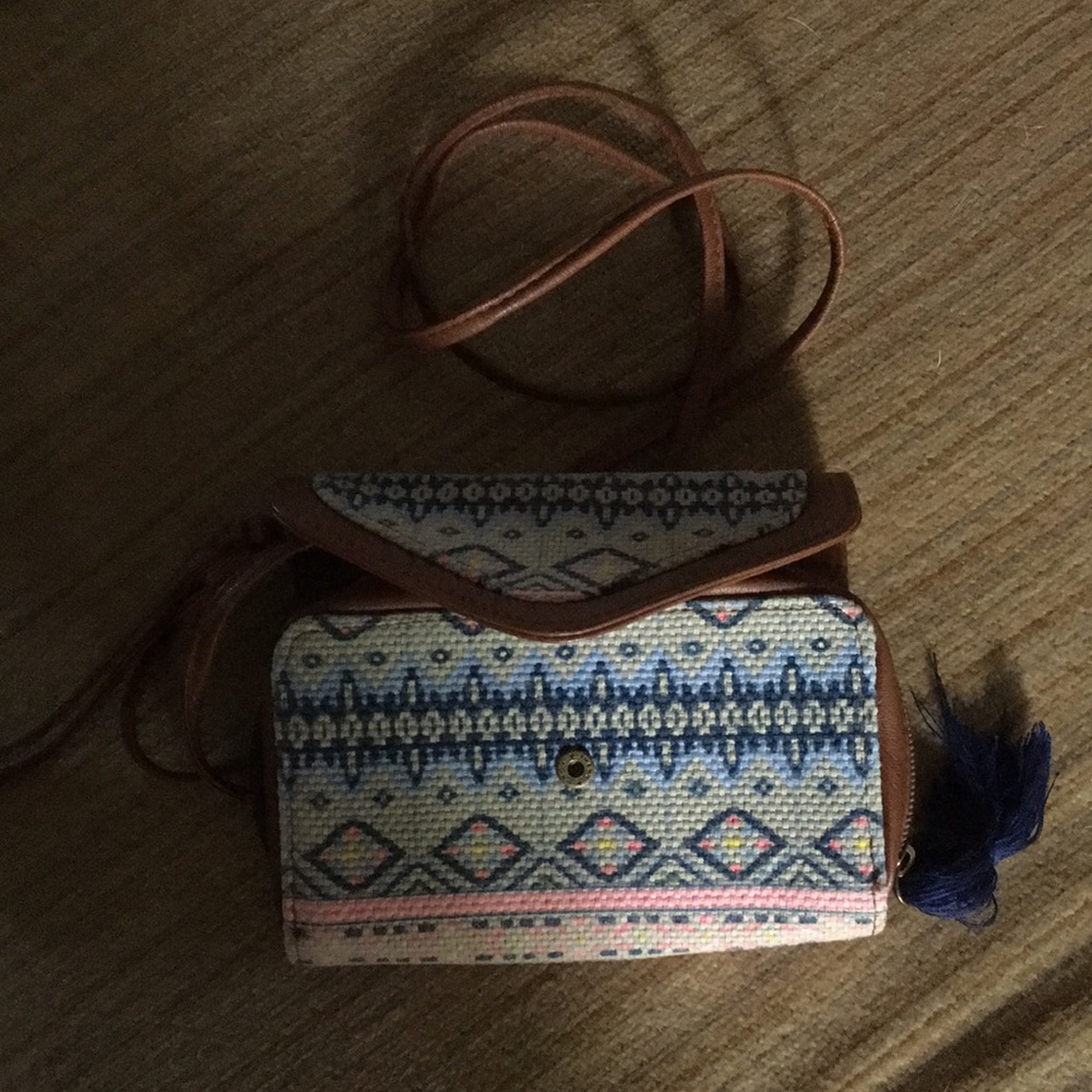 T-shirt and Jeans clutch